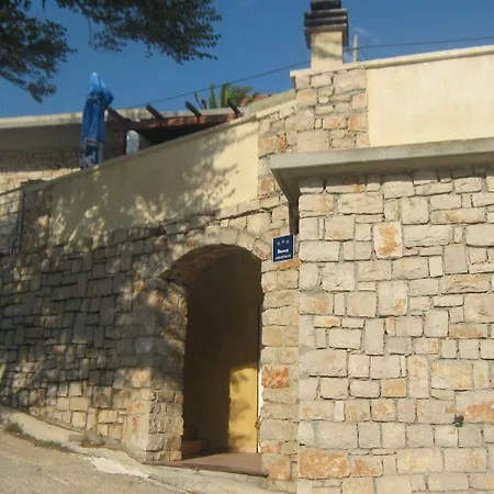 Katija Apartment *